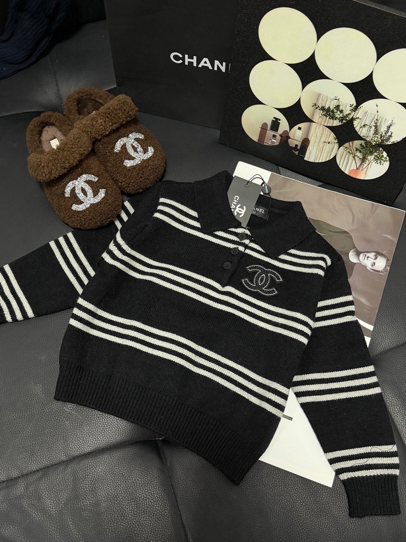 Chanel キッズポロセーター
