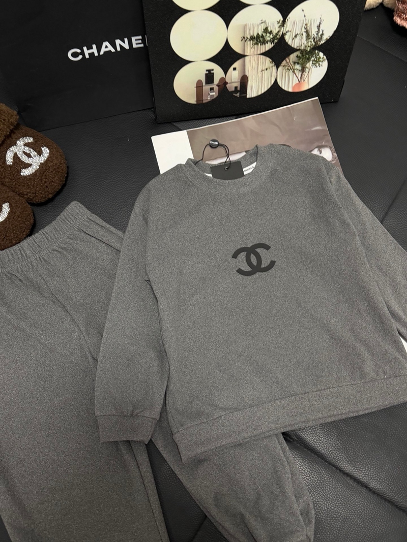 Chanelキッズルームウェア