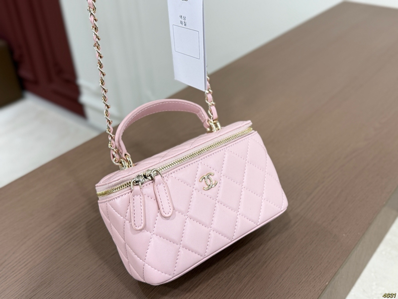 Chanel 肩掛けバッグブランド男女兼用