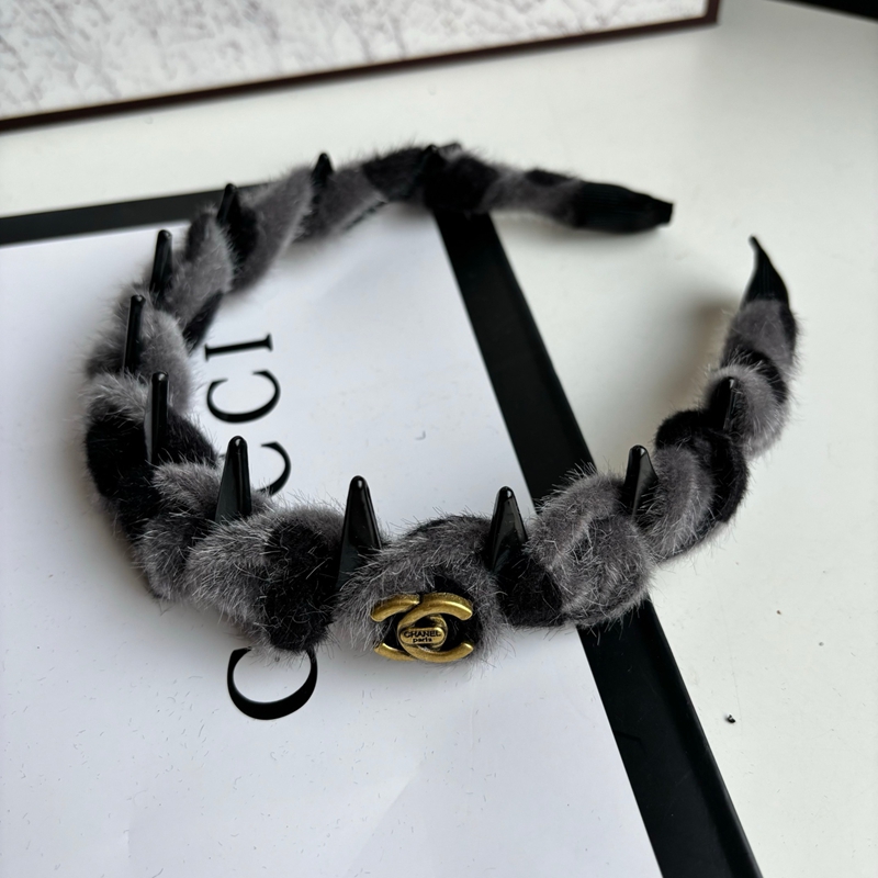 Chanel カチューシャかわいい