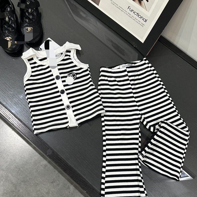 シャネル子供服セットアップ