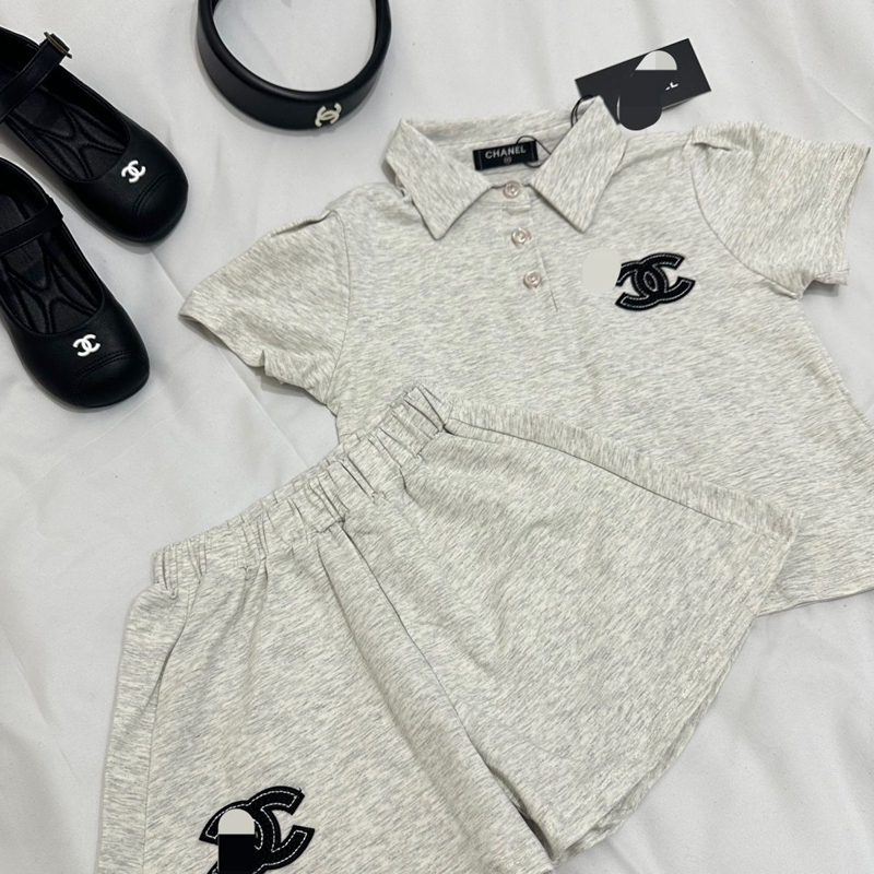 シャネル子供半袖tシャツとショートパンツ