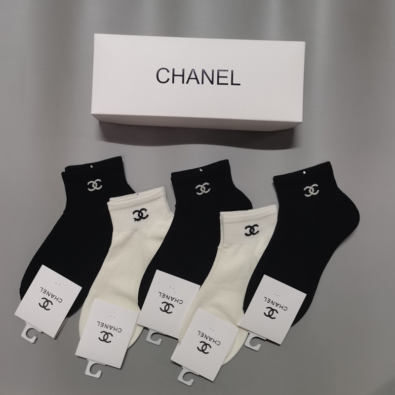 Chanel レディース向け 靴下 かわいい