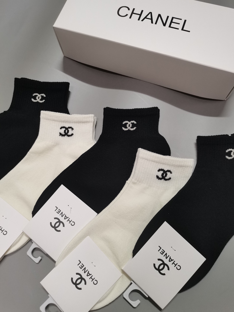 ブランドChanel 薄手ソックス大人気