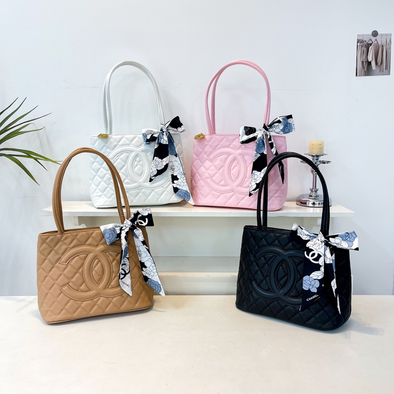 Chanelレディース手提げバッグ