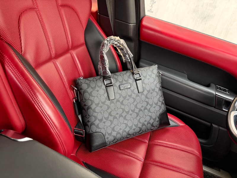 Coachメンズビジネスバッグ