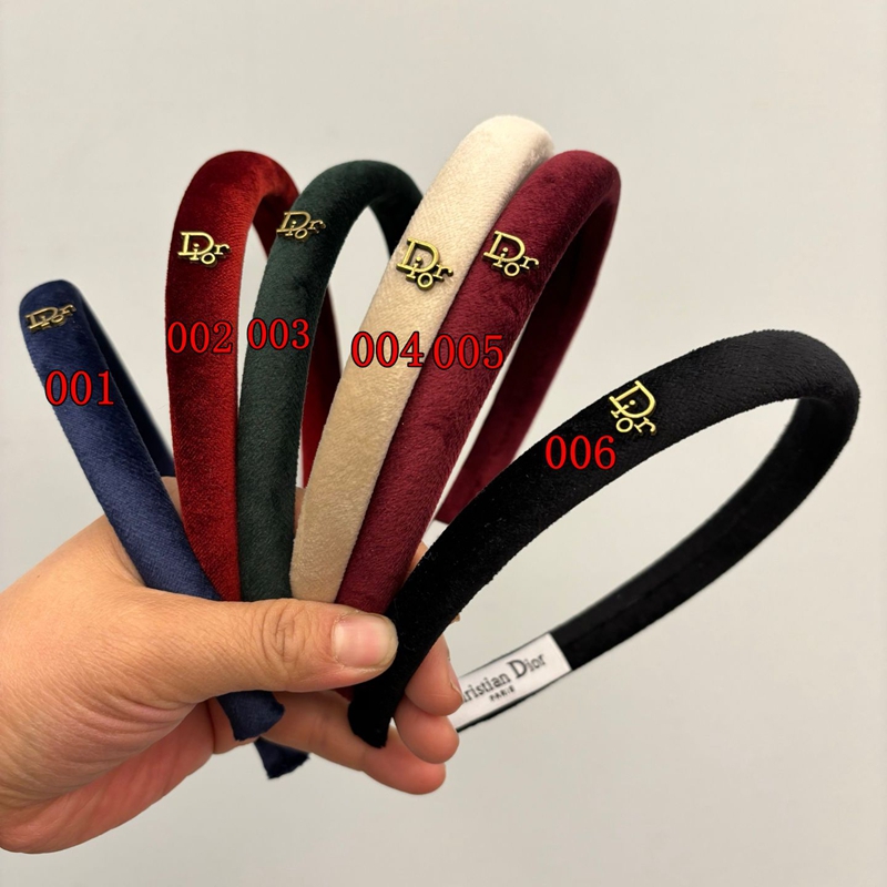 ディオールヘアバンド存在感抜群