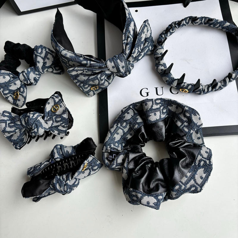 ハイブランドDior シュシュ存在感抜群