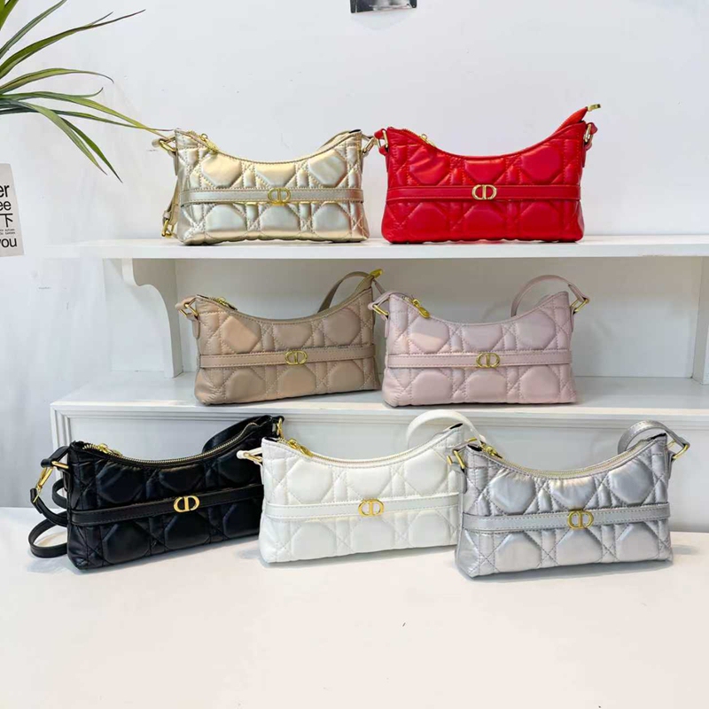 Diorショルダーバッグハイブランド