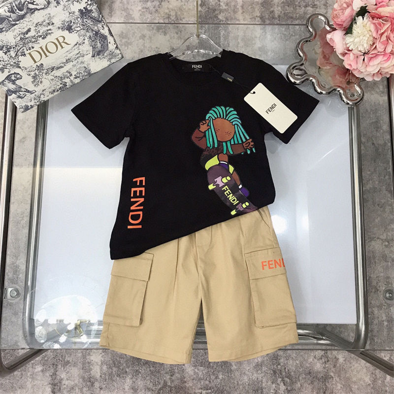 フェンディキッズ半袖tシャツ