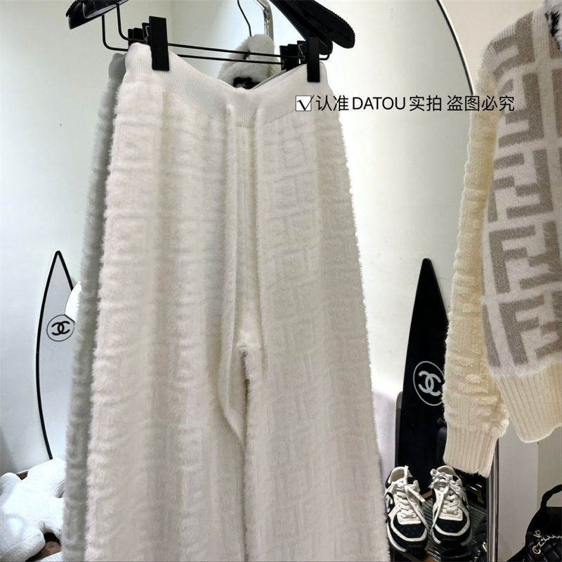 ブランドFENDIフリースパンツ