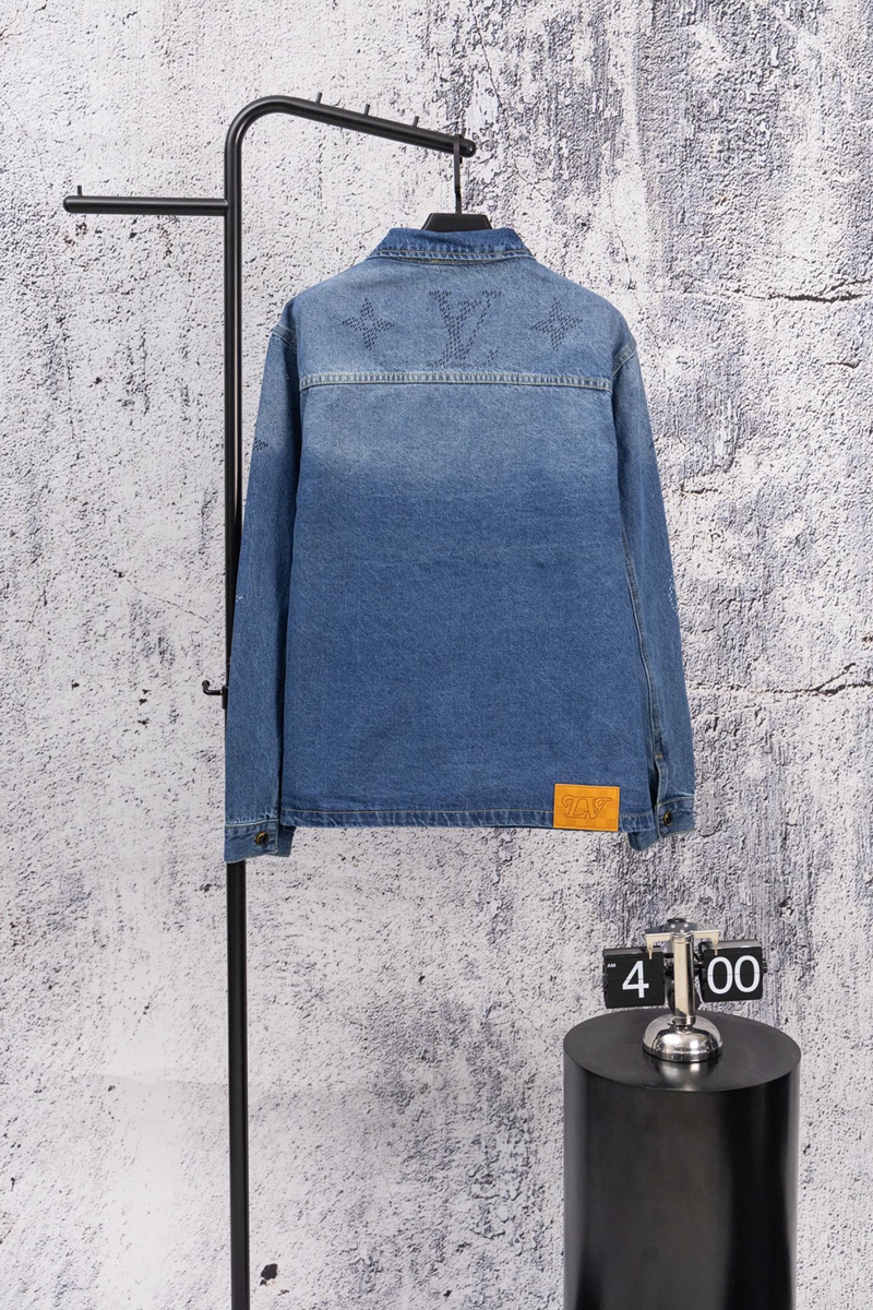 ブランドLV カジュアルシャツ高品質