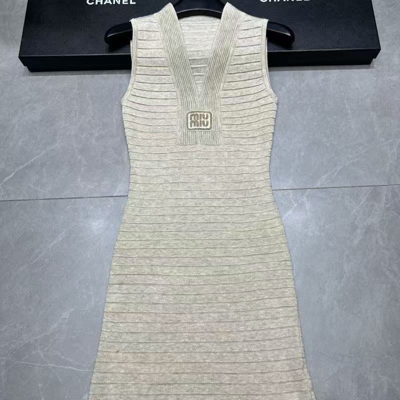 ブランド MiuMiuニットドレス