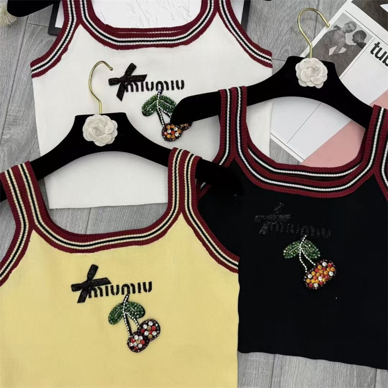 MiuMiuニットタンクトップ