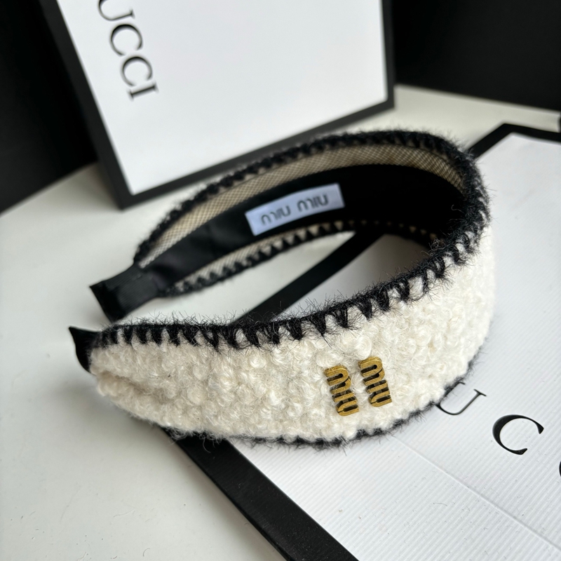 ブランドミュウミュウヘアバンド