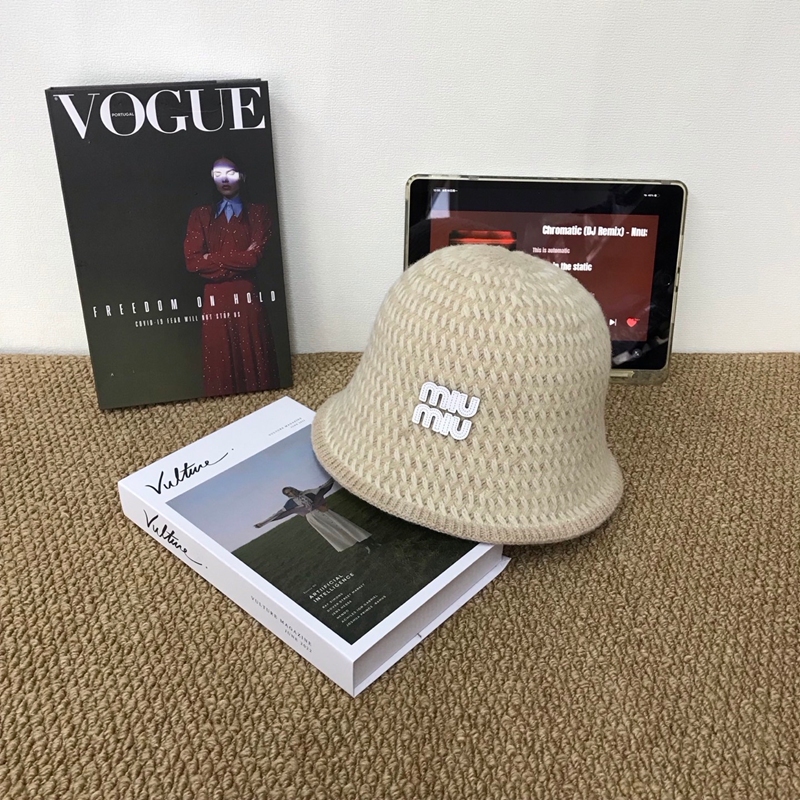 ブランドMiuMiuバケットハット 秋冬