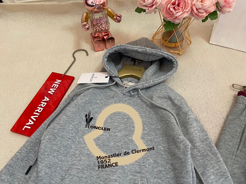 モンクレール子供パーカーブランド