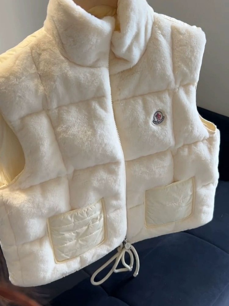 モンクレールガールズファーベスト