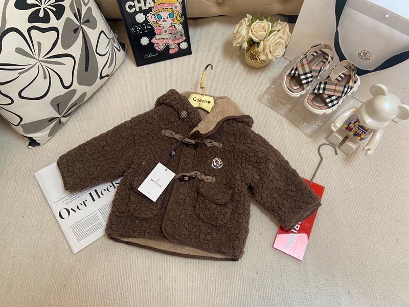 モンクレール子供用コート・ジャケット