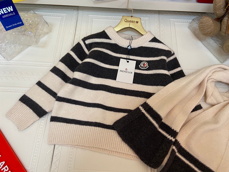 Moncler 男女兼用ベビーニットセーター