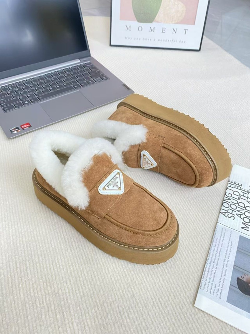 プラダボアシューズレディース