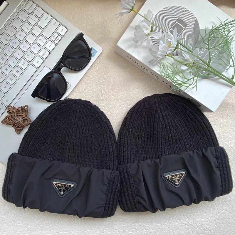 ブランドPradaレディースニットキャップ