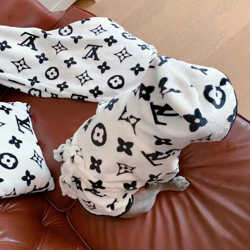 ハイブランドルイヴィトンペット用品LV犬服
