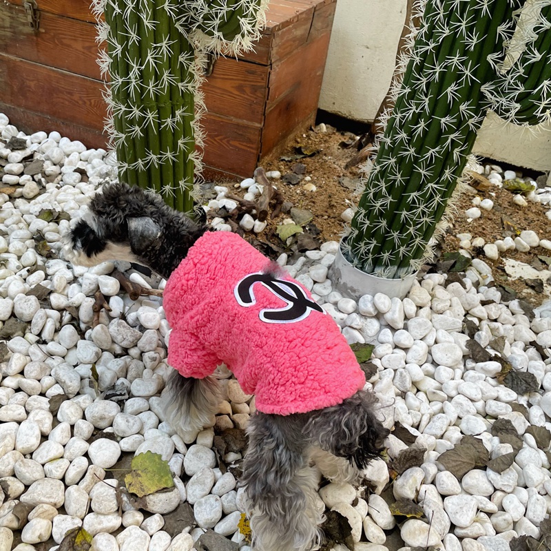 ハイブランド chanel 犬パーカー もこもこ服 ドッグプルーオーバー 